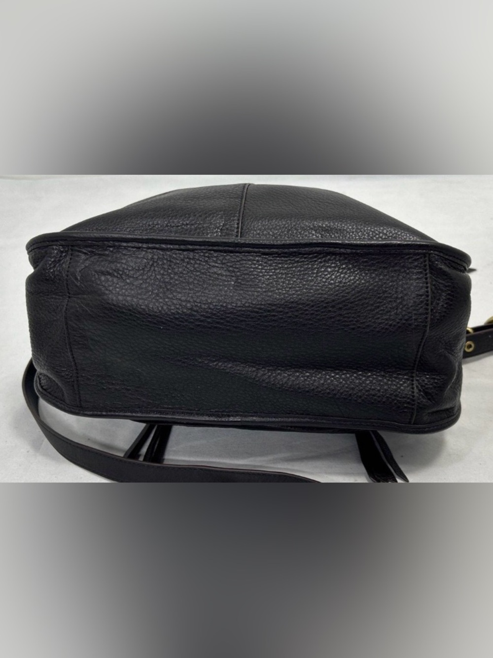 Oryani, Classic Black Leather Shoulder Bag with Gold Accents, like new - Picture 2 of 4